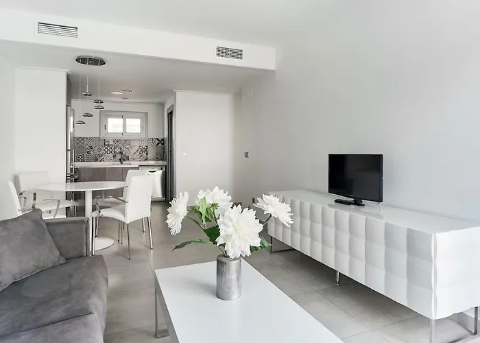 Orange Housing - Amalia 13 Apartment *